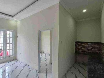 dijual cepat rumah 2 lantai Tipe 93/83 di makamhaji Kartasura sukoharjo
