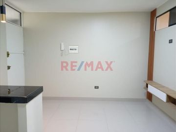 Venta De Departamento - Ubicado En El Distrito De Los Olivos .