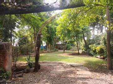 Remato Hermosa casa campirana rústica con bello jardín maduro