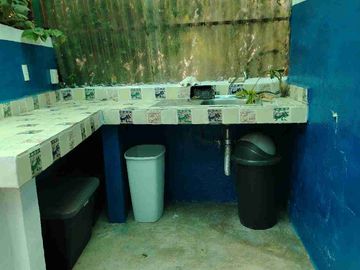 Remato Hermosa casa campirana rústica con bello jardín maduro