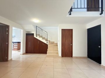 RENTA DE CASA EN CANDORA ZONA NORTE
