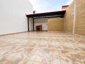 RENTA DE CASA EN CANDORA ZONA NORTE
