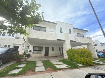 RENTA DE CASA EN CANDORA ZONA NORTE