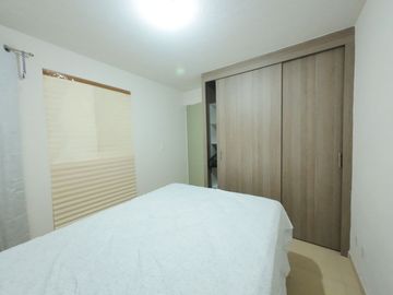 Renta de Departamento en Planta Baja | 2 Recámaras + Sala TV | Real Solare, Privada Epic