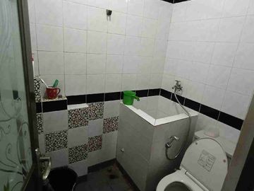 Rumah rapih udah renov 2 lantai dijual semi furnished perumahan Taman Modern Cakung Jakarta Timur
