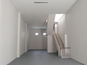 DISEWAKAN Gudang Baru di Bizpark Commercial Estate, Cakung, Jakarta Timur