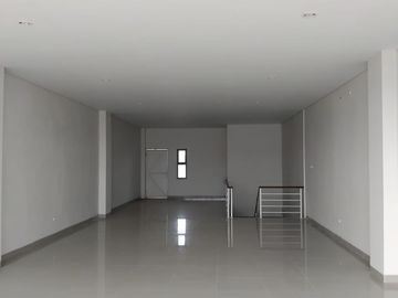 DISEWAKAN Gudang Baru di Bizpark Commercial Estate, Cakung, Jakarta Timur