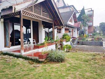 Dijual! Villa Puncak Cipanas LT 500m² LB 400m² SHM Full Furnished di Komplek Hotel Indo Alam