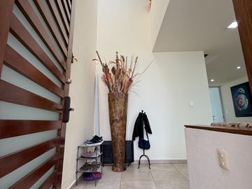CASA EN VENTA I PORTA FONTANA I ZONA NORTE I ESPACIOS AMPLIOS I UBICACION PRIVILEGIADA A UNOS MINUTOS DE PLAZA MAYOR Y PARQUE METROPOLITANO