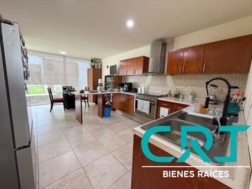 CASA EN VENTA I PORTA FONTANA I ZONA NORTE I ESPACIOS AMPLIOS I UBICACION PRIVILEGIADA A UNOS MINUTOS DE PLAZA MAYOR Y PARQUE METROPOLITANO