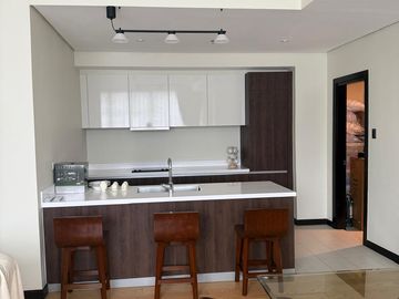 FOR RENT | 2BR + PARKING | 118.5 SQM | THE WESTIN MANILA | ₱140K/MONTH