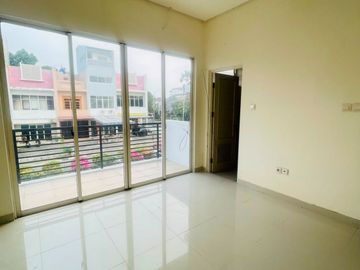 Dijual BU dan Disewakan Murah Rumah Bagus di Boulevard Grand Galaxy Bekasi