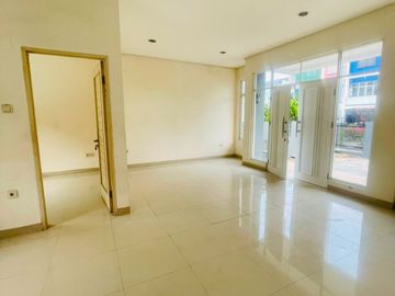 Dijual BU dan Disewakan Murah Rumah Bagus di Boulevard Grand Galaxy Bekasi