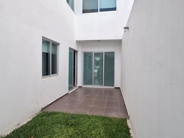 Casa en Renta | El Pórtico, 1.ª Sección Bugambilias, Zapopan