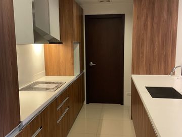 FOR LEASE and SALE: Elegant 2 Bedroom Unit in Arbor Lanes Willow Tower, Arca South, Taguig