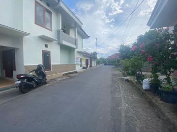 Rumah SHM Rp1,2 Miliar Dekat Bandara & Plaza Ambarrukmo – Potensial untuk Investasi