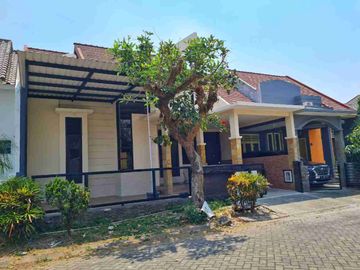 Rumah Bagus Siap Huni di Kawasan Eksklusif Permata Jingga Soekarno Hatta