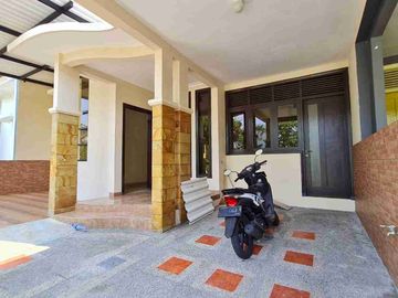 Rumah Bagus Siap Huni di Kawasan Eksklusif Permata Jingga Soekarno Hatta