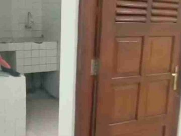 DIJUAL RUMAH 2 LANTAI SANGAT STRATEGIS DEKAT UGM DI POGUNG REJO MLATI SLEMAN