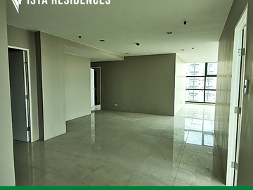 Penthouse near GMA Network | 274 sqm | 35M CASH all in | 5 Bedrooms | As is, Where is | Ready for Occupancy.