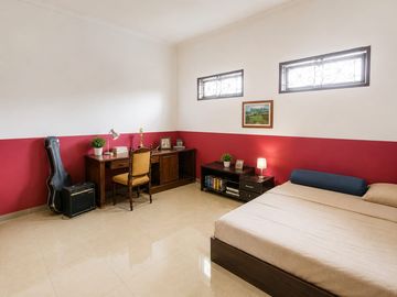 Rumah Hook Strategis di Cipinang Indah 2 Jakarta