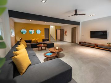 Residencia de lujo remodelada con Jacuzzi privado, alberca privada y Jardín, En venta