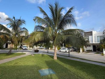 Casa Terra en Vita Residenze Cancún | Privada con Alberca y Seguridad