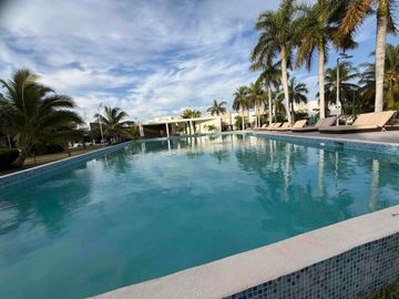 Casa Terra en Vita Residenze Cancún | Privada con Alberca y Seguridad