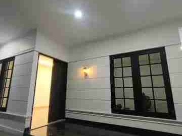 Rumah Mewa Lokasi strategis Dekat Stasiun Bidara Cina Jatinegara