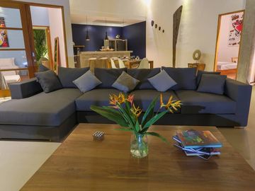 ID:H-149 Disewakan Luxury Villa Umalas Kerobokan Bali Dekat Seminyak Kuta  Denpasar Canggu