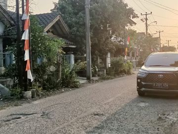 Rumah Luas dan Strategis di Taman Tridaya Indah Bekasi