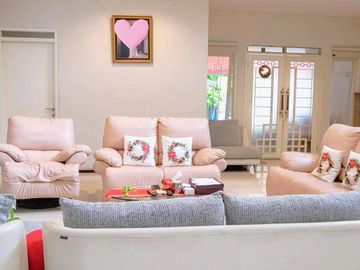 HARGA ANJLOK! Rumah Premium Jakarta Timur! Lingkungan Elite, Akses Tol Dekat