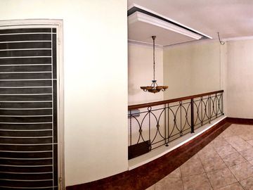 Dijual atau Disewakan Rumah Siap Huni di dalam Cluster Perumahan Raffles Hills Cibubur