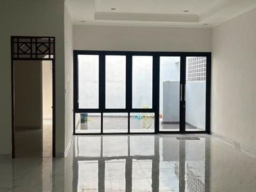 Jual Rumah Baru Renovasi di Pulo Gebang Permai Cakung, Tanah Luas 376 m², Carport Muat 4 Mobil