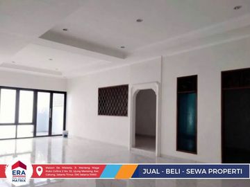 Jual Rumah Luas dan Siap Huni di Pulo Gebang Permai Cakung, LT 376 m², Baru Selesai Renovasi