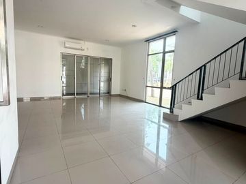 DIJUAL Brand New House di PIK2 – Posisi HOEK! 📍💎