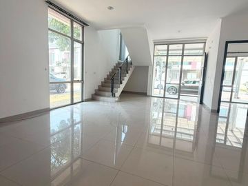 DIJUAL Brand New House di PIK2 – Posisi HOEK! 📍💎