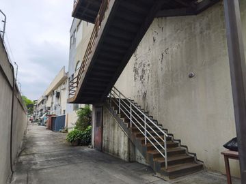 Edificio de venta en el km 11 Vía a la Costa, Norte de Guayaquil, 1832 m2.