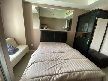 Disewakan Perbulan Studio Furnished Siap Huni Apartemen Green Lake Sunter