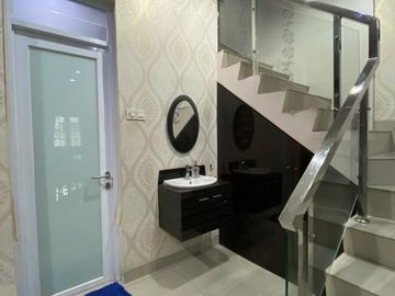 Jual Cepat Rumah Siap Huni, Interior Bagus di Citra 2 Jakarta Barat