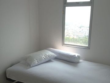 Disewakan pertahun 2 bedroom furnished apartemen green lake sunter jakarta utara