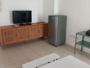 Disewakan pertahun 2 bedroom furnished apartemen green lake sunter jakarta utara