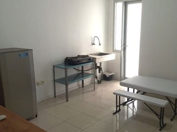 Disewakan pertahun 2 bedroom furnished apartemen green lake sunter jakarta utara
