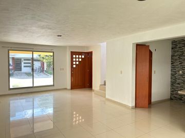 SE RENTA CASA LOS ALMENDROS RESIDENCIAL $21,500.00 ZONA RIO BLANCO VALDEPEÑAS