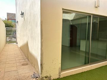 SE RENTA CASA LOS ALMENDROS RESIDENCIAL $21,500.00 ZONA RIO BLANCO VALDEPEÑAS