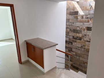 SE RENTA CASA LOS ALMENDROS RESIDENCIAL $21,500.00 ZONA RIO BLANCO VALDEPEÑAS