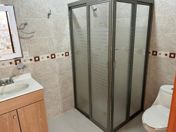 SE RENTA CASA LOS ALMENDROS RESIDENCIAL $21,500.00 ZONA RIO BLANCO VALDEPEÑAS