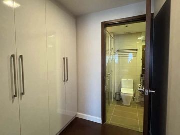 For Rent: Beautifully Furnished 1 Bedroom at The Alcoves, Cebu Business Park - 62sqm.