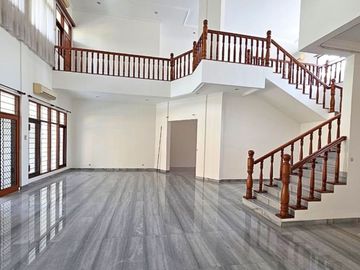 Disewakan Rumah Luas 6Kt di Area Kuningan Jakarta Selatan | Stdn0123
