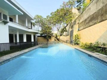 Disewakan Rumah Luas 6Kt di Area Kuningan Jakarta Selatan | Stdn0123